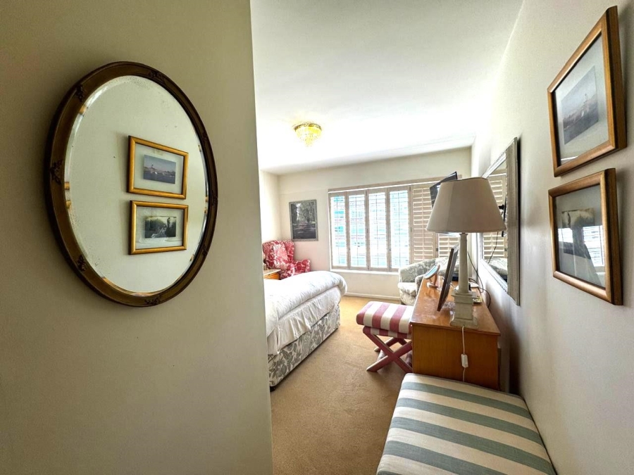 To Let 2 Bedroom Property for Rent in Sea Point Western Cape